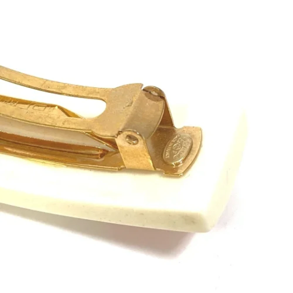 Chanel Vintage Pre-owned Plastic hair-accessories Beige Dames