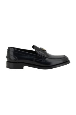 enameled-loafers-with-leather-block-heel