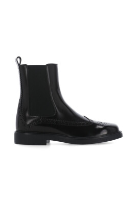 black-leather-ankle-boots-with-elastic-bands