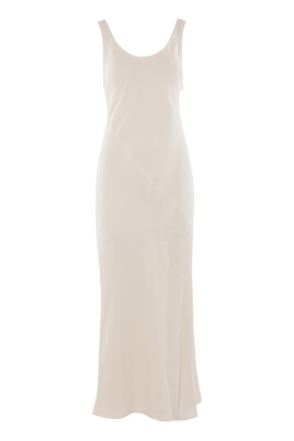 long-dress-with-monili-chain