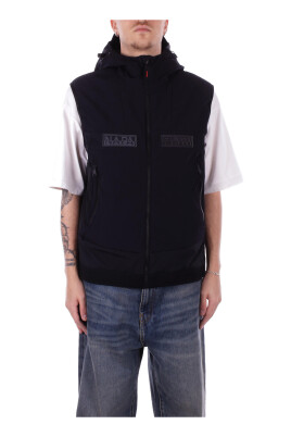 veste-sans-manches-a-capuche-noire