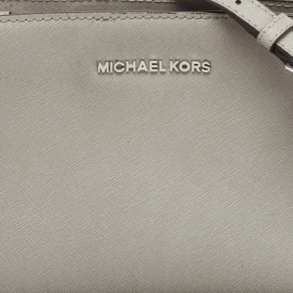 Michael Kors Pre-owned Leather shoulder-bags Gray Dames