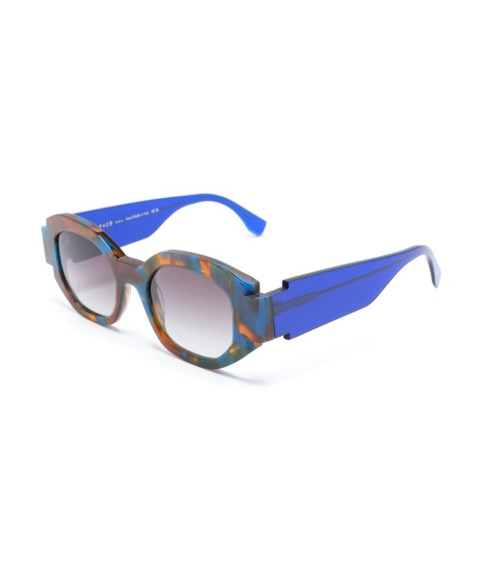 lunettes-de-soleil-bleues-pour-un-usage-quotidien
