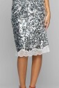 jupe-crayon-en-dentelle-a-sequins