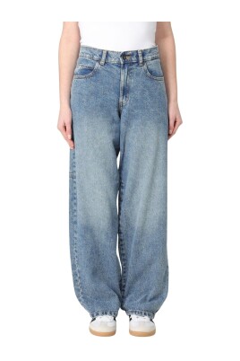 relaxed-fit-wide-leg-jeans