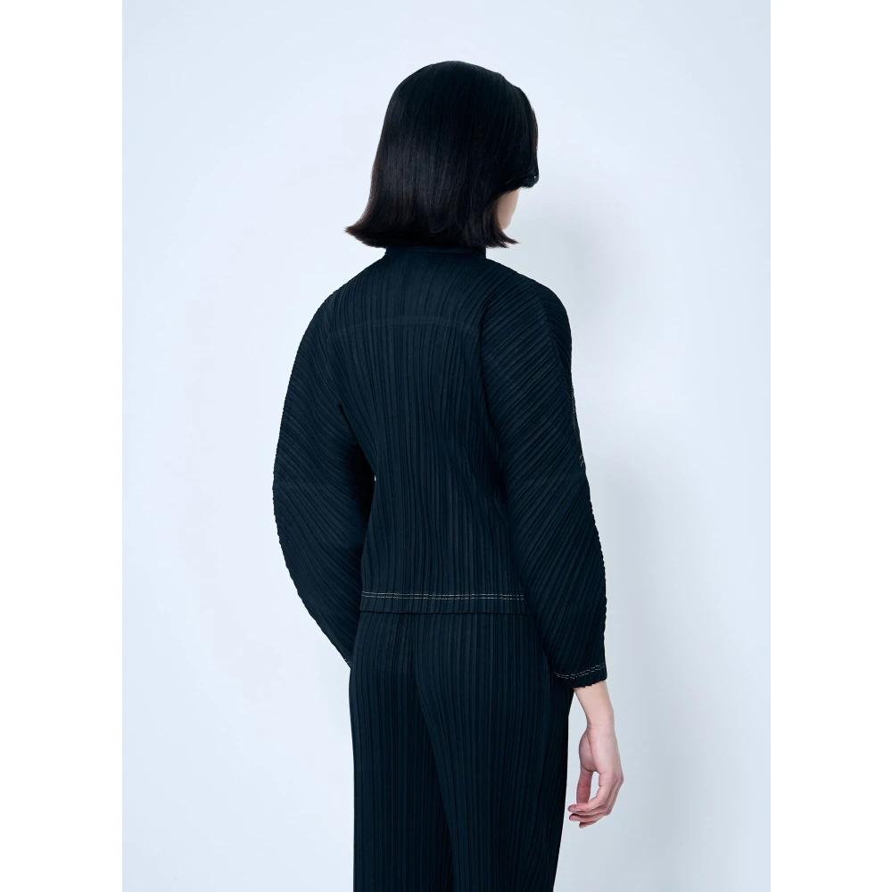 Issey Miyake Geplooide Topstitched Overhemd Klassieke Kraag Lange Mouwen Black Dames