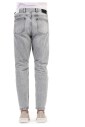 slim-fit-jeans