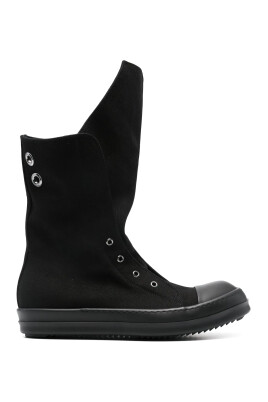 black-sneaks-boots-for-men