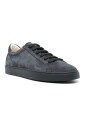 sneakers-bleues-en-daim-avec-semelle-en-caoutchouc
