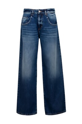 blue-wide-leg-jeans-with-pockets