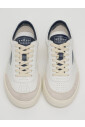 baskets-en-cuir-blanc-avec-logo-3d