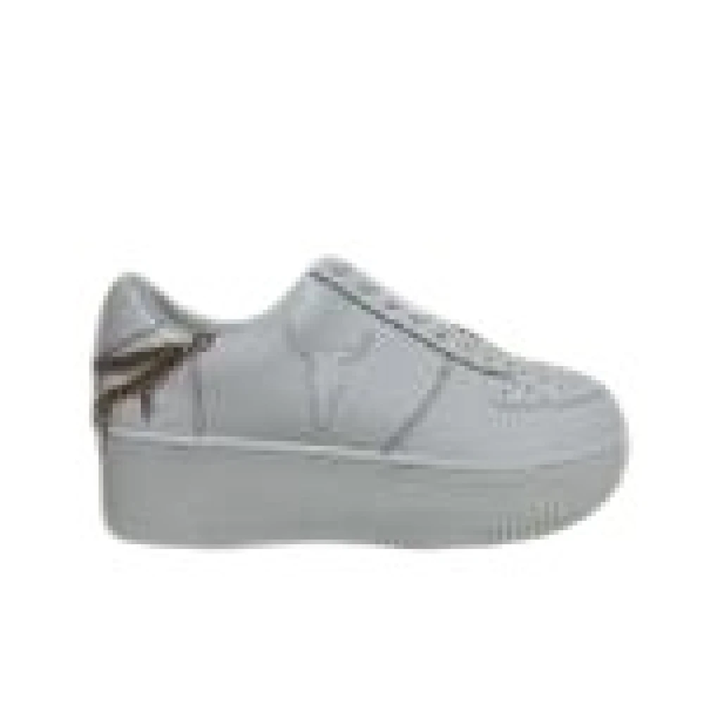 Shoes > Sneakers - - Windsor Smith - Modalova