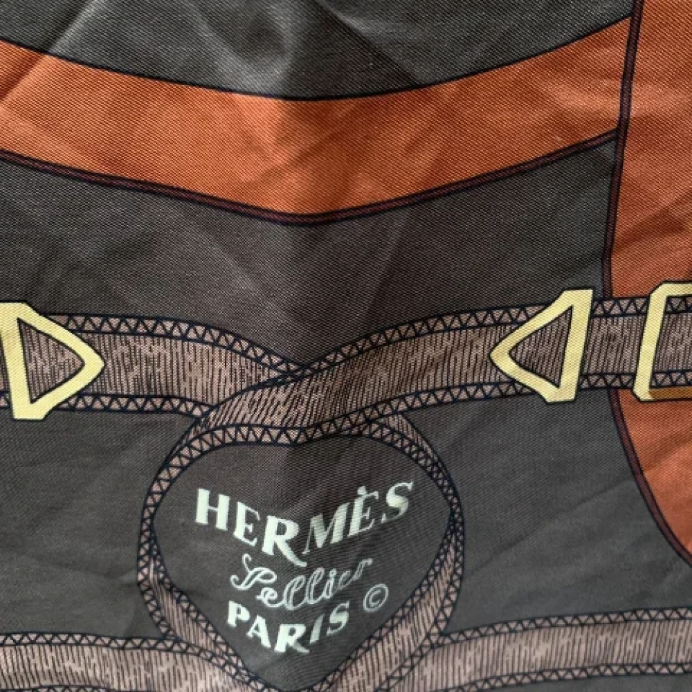 Hermès Vintage Pre-owned Silk scarves Brown Dames