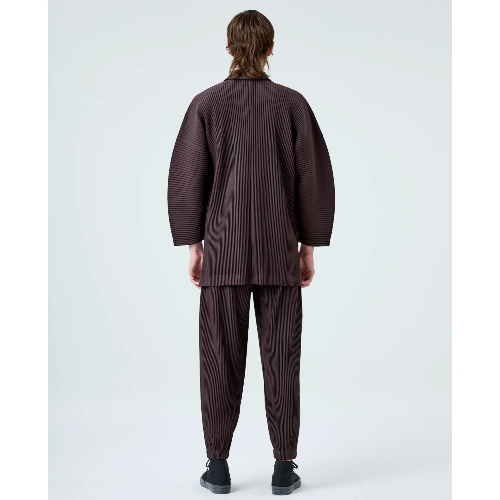 Issey Miyake Zwarte Geplooide Lichtgewicht Jas met Revers Black Heren