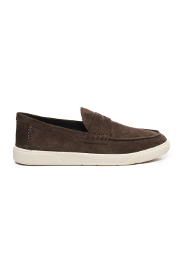 mocassins-en-daim-chocolat-avec-semelle-en-caoutchouc