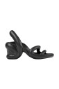 sandales-plates-noires-en-caoutchouc-sculpte