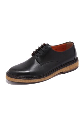 vintage-effect-scratched-shoe