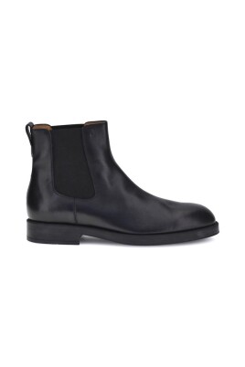 classic-chelsea-boots-with-modern-twist