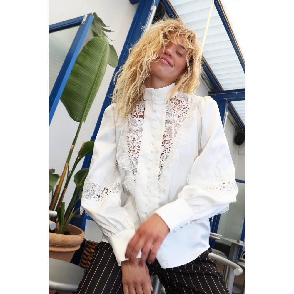 Cras Feminine Satijnen Blouse met Kantdetails White Dames