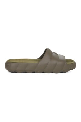 green-quilted-slip-on-sandals