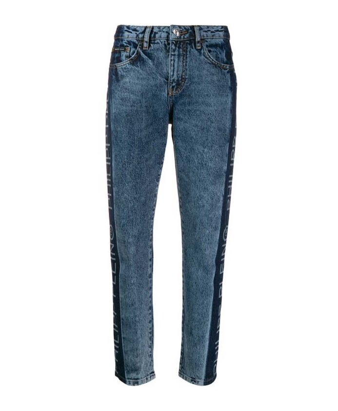 casual-straight-blue-jeans