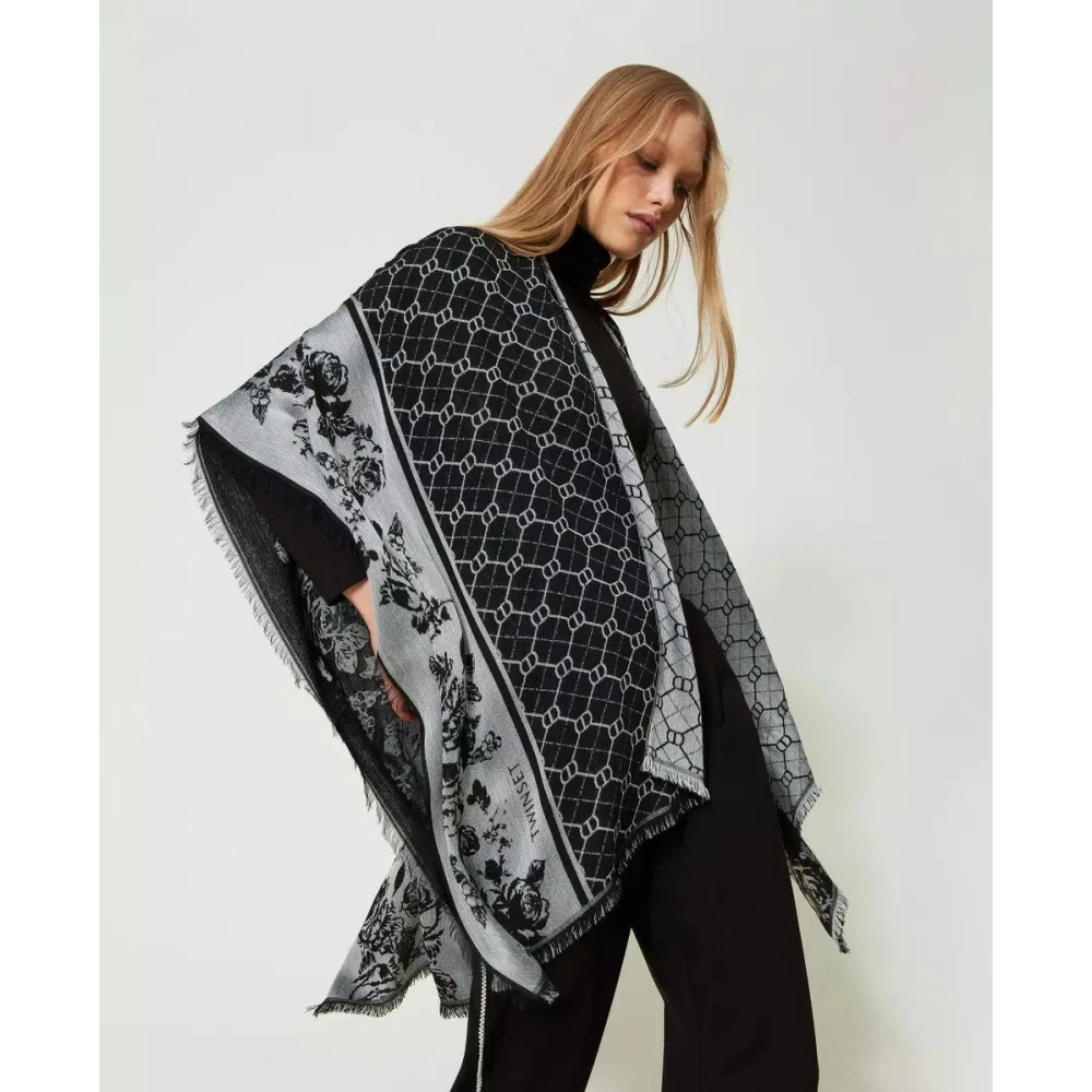 Twinset Open Poncho met Oval T Jacquard Black Dames