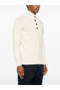 pull-col-roule-blanc-avec-badge