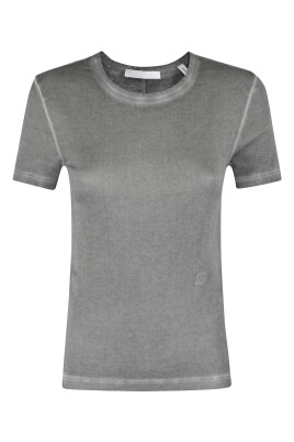 shrunken-tee-in-trendy-style