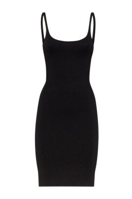 robe-noire-sans-manches-a-encolure-ronde