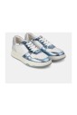 sneaker-plate-avec-details