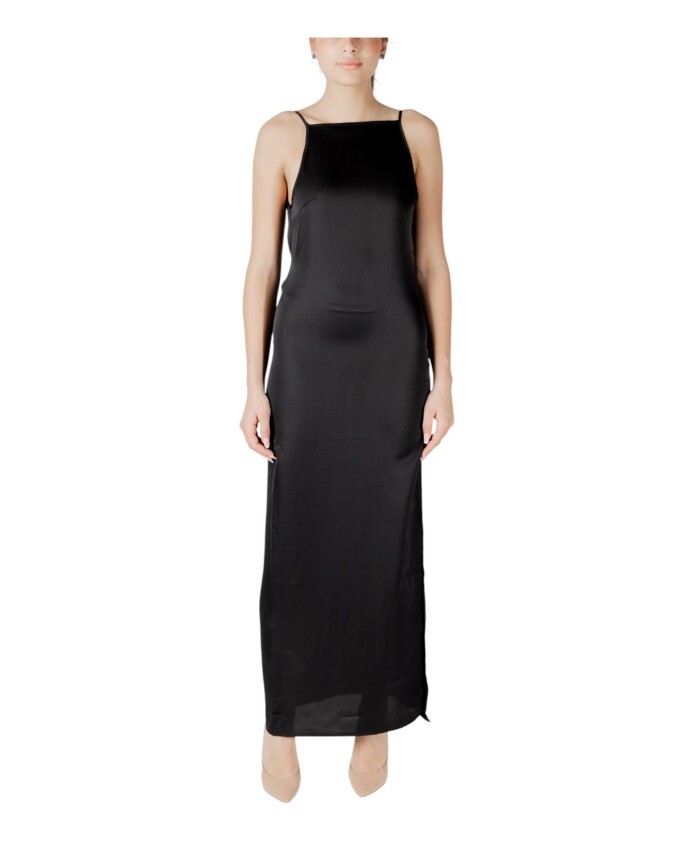 elegant-slip-dress-square-neck