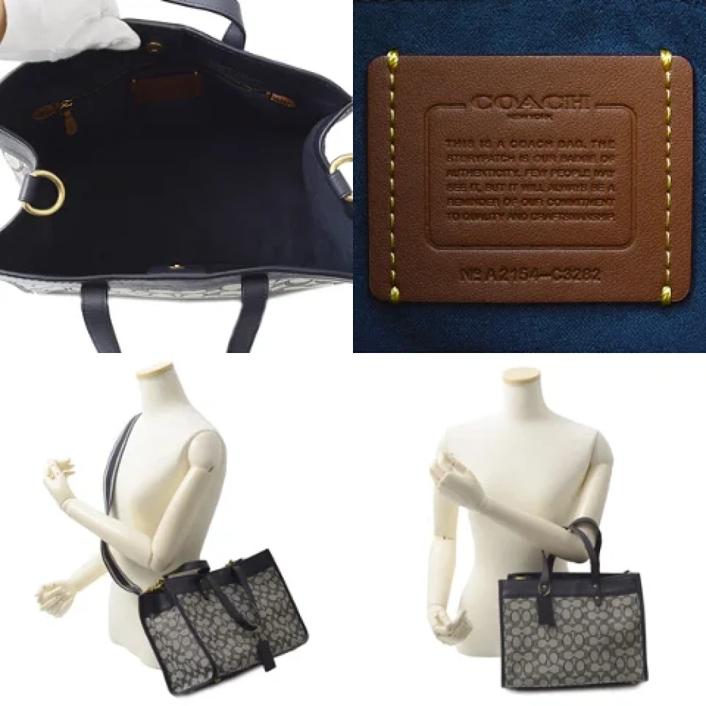 Coach Pre-owned Fabric handbags Blue Dames
