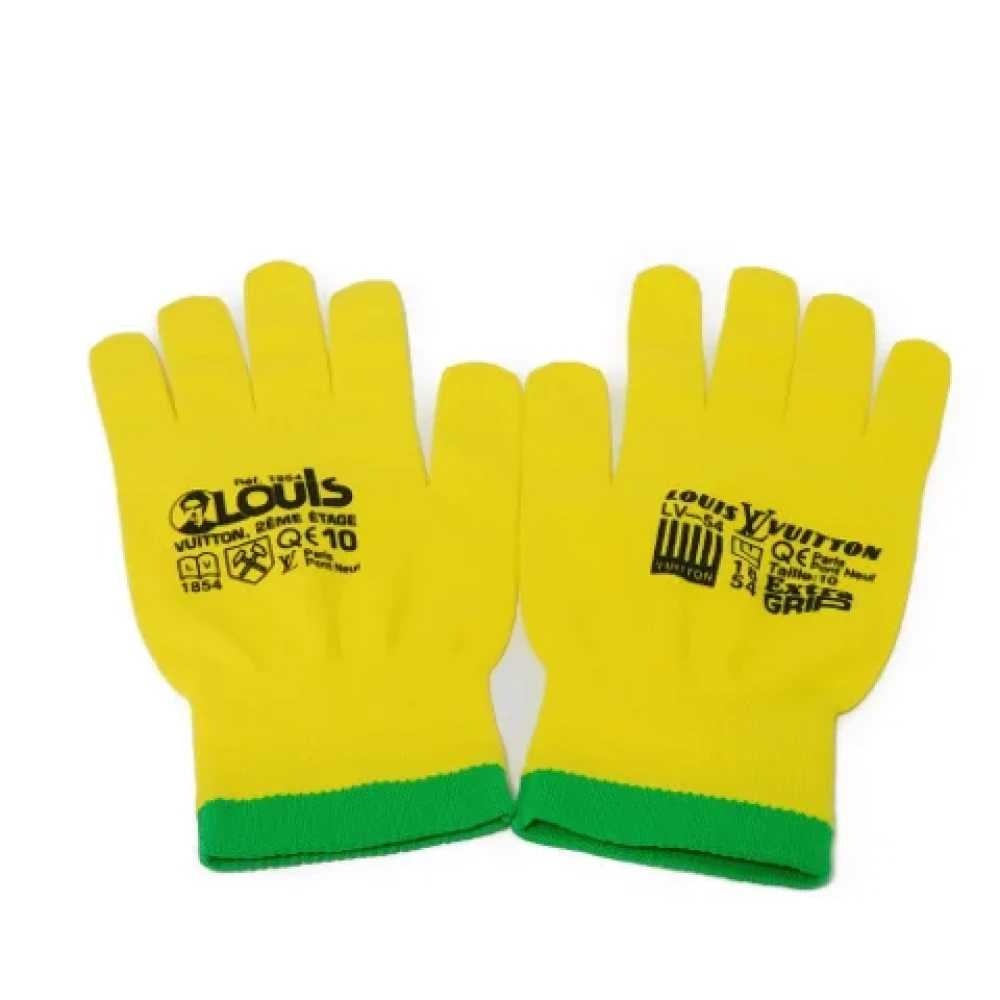 Louis Vuitton Vintage Pre-owned Nylon gloves Yellow Dames