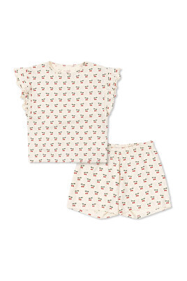 set-top-and-shorts