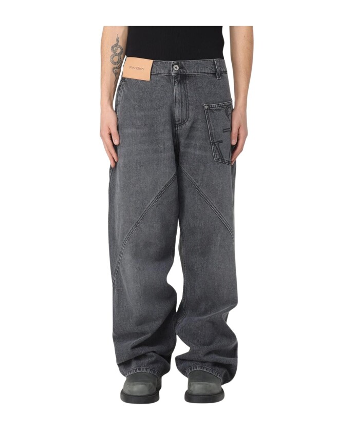 zwarte-panel-jeans-stijlvol-en-veelzijdig