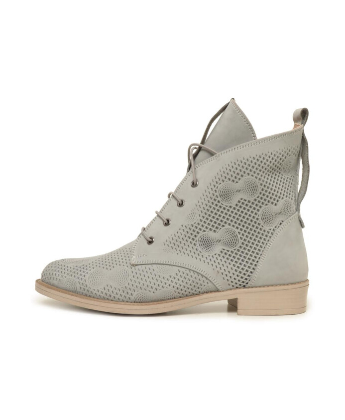 bottines-en-cuir-perfore-gris