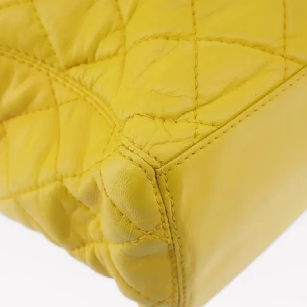 Chanel Vintage Pre-owned Leather chanel-bags Yellow Dames