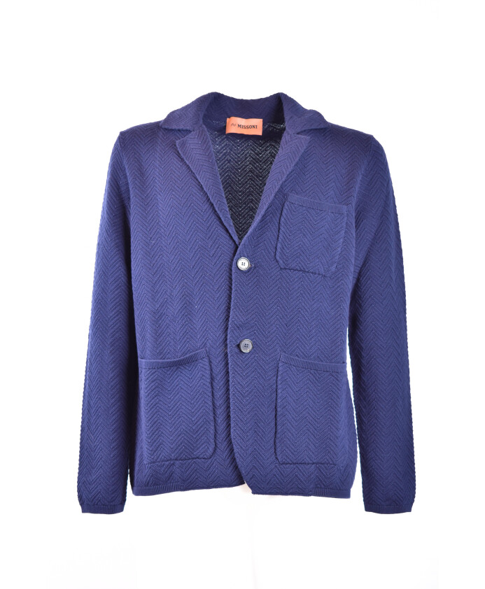 stylish-blazers-for-a-chic-look