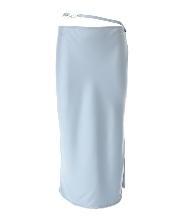 jupe-midi-moderne-en-satin-bleu