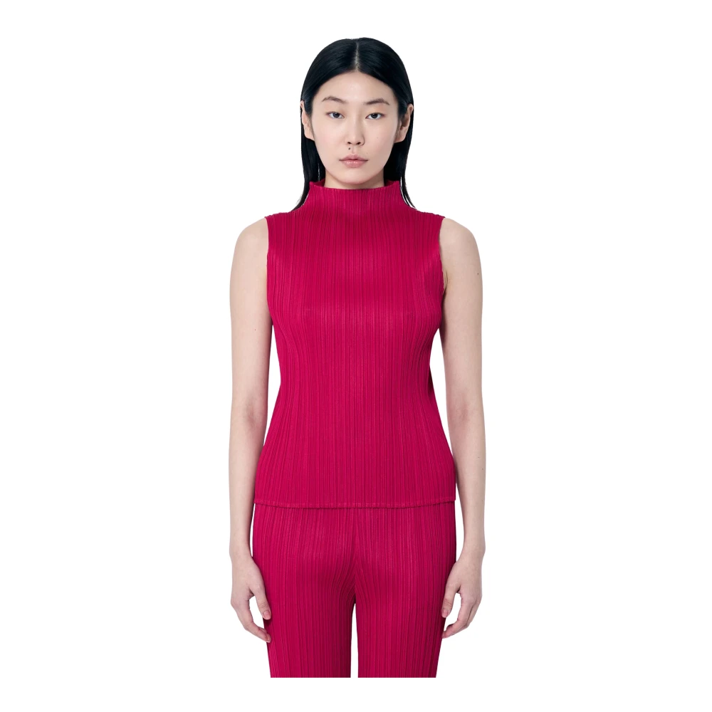 Issey Miyake Geplooide High-Neck Top Red Dames