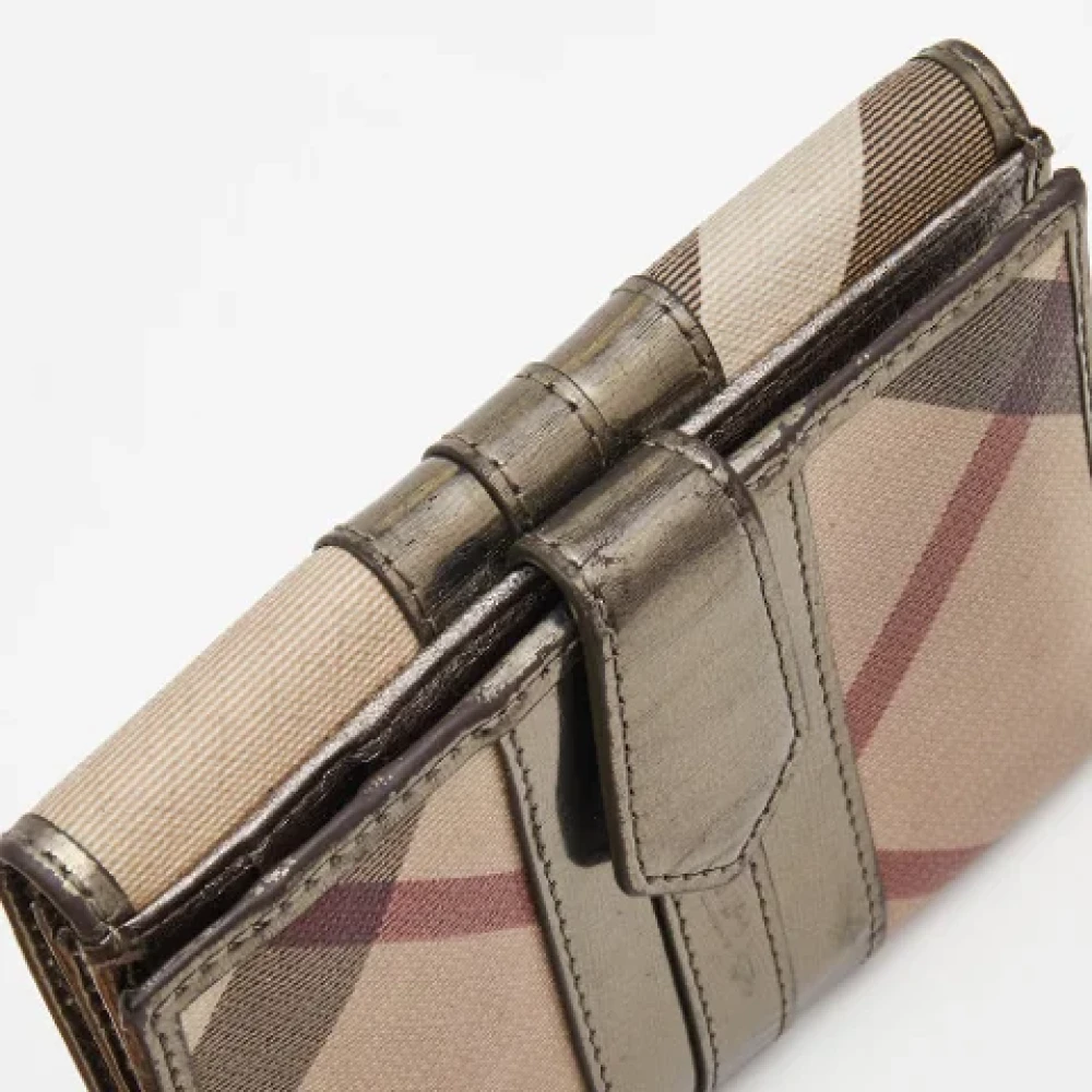Burberry Vintage Pre-owned Coated canvas wallets Gray Dames