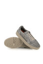 sneakers-gris-clair-cuir-souple-semelle-en-caoutchouc