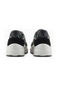 chaussures-style-sportif-avec-details-en-bouclette
