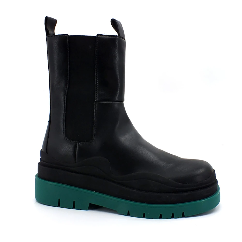 Steve Madden Women's Black Chelsea Boots