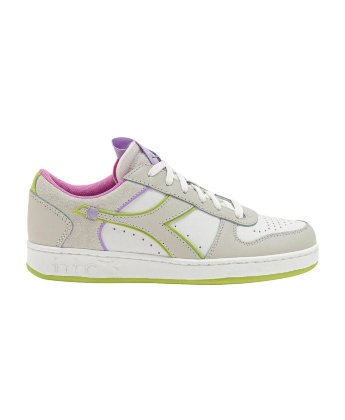 magic-basket-low-label-sneakers