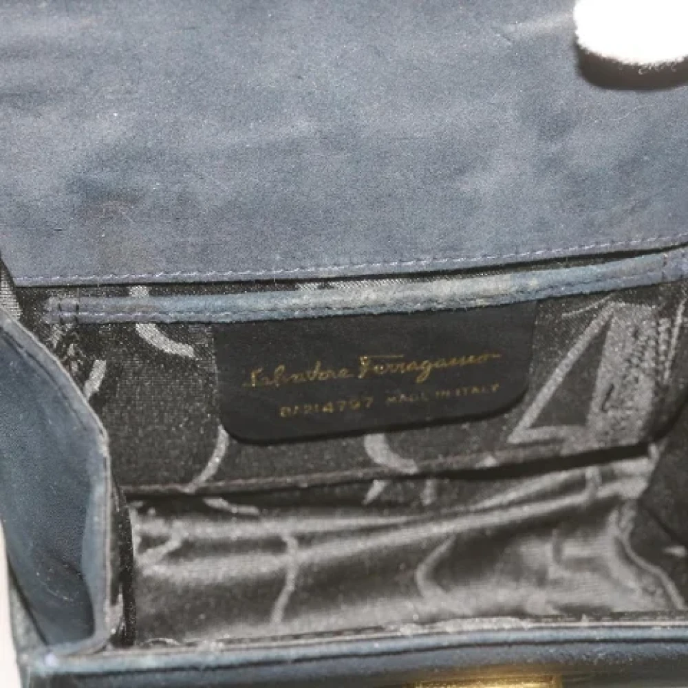 Salvatore Ferragamo Pre-owned Suede shoulder-bags Black Dames