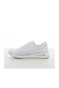 chaussures-blanches-pour-femmes-modele-elegant