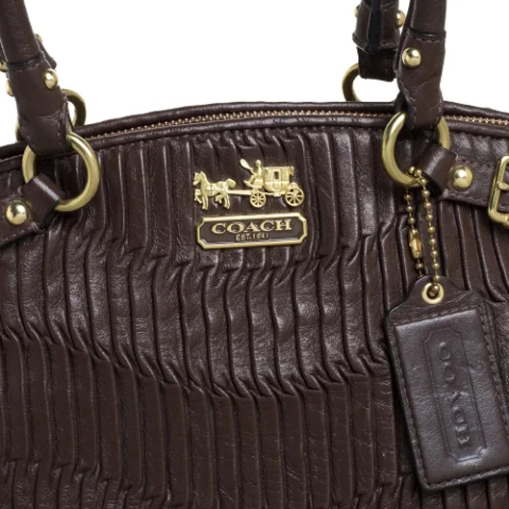 Coach Pre-owned Leather handbags Brown Dames