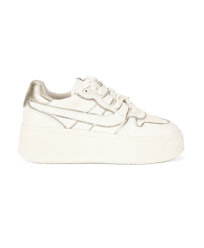 chaussures-plates-blanches-match