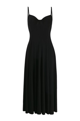 black-dresses-true-to-size